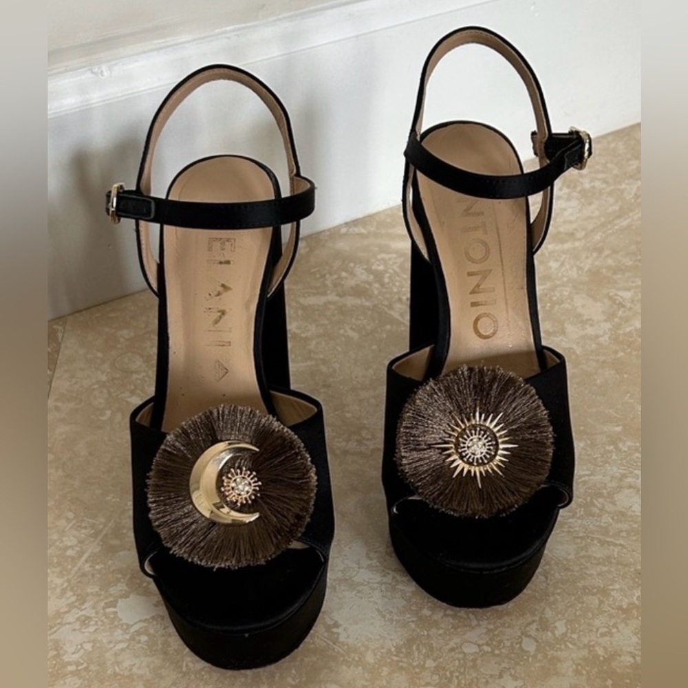 ANTONIO MELANI Black platform heels with Gold Accents
